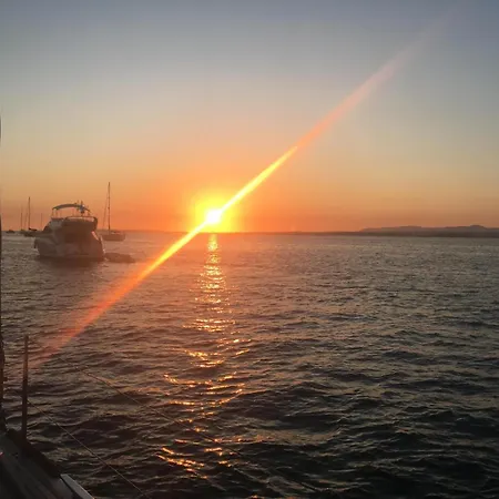 Veleiro Jakata * Lisboa