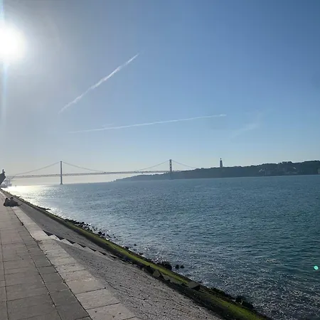 Úszó hotel Veleiro Jakata *