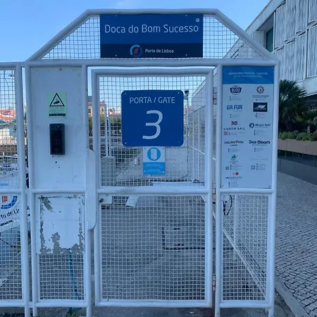 Veleiro Jakata * Lisboa